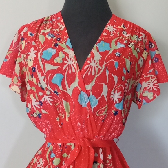 Vintage 1970s polyester red floral printed house dress - Picture 2 of 7